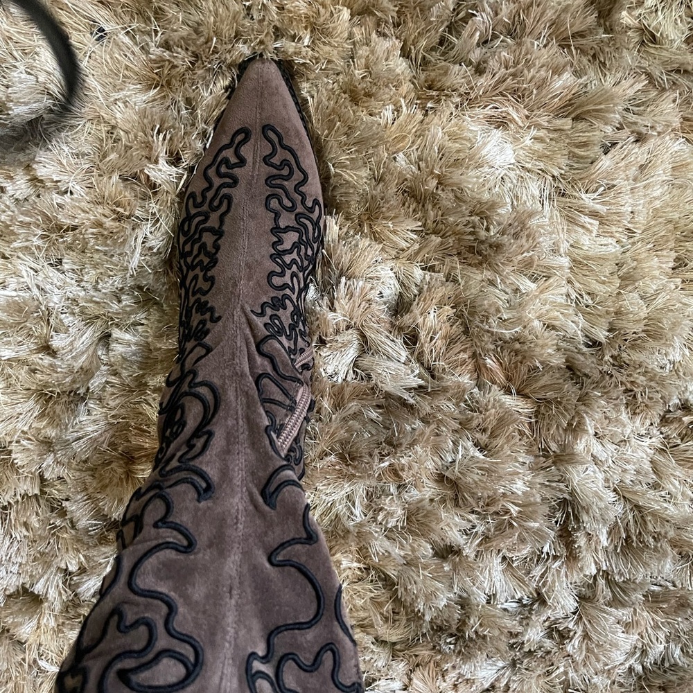 Over the knee boots - Picture 3 of 6